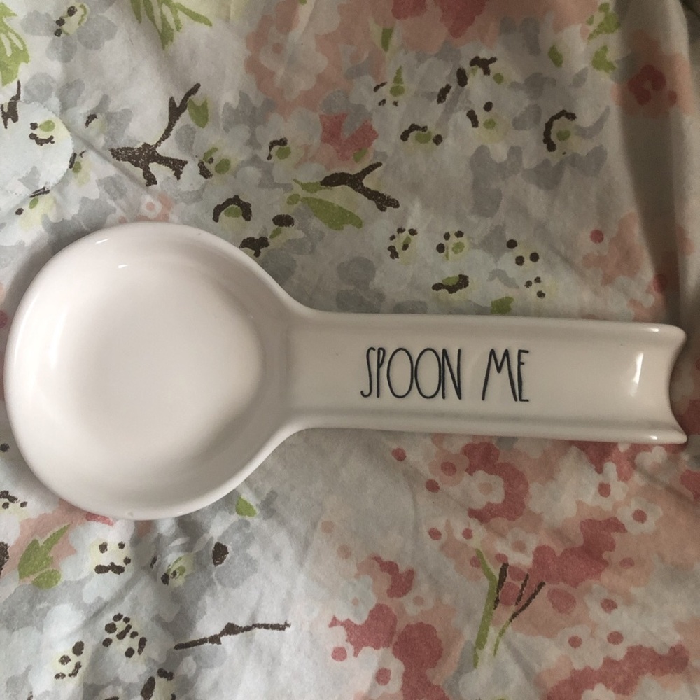 Rae Dunn “Spoon Me” Rest
